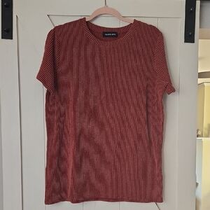 Olive Ave Short Sleeve Ribbed Tee in Rust Red
